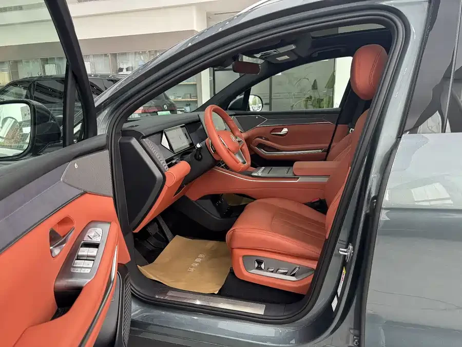 BYD Tang Tang L  AWD LiDAR Flagship Model 100, 5 kWh, снимка 6 - Автомобили и джипове - 55276949