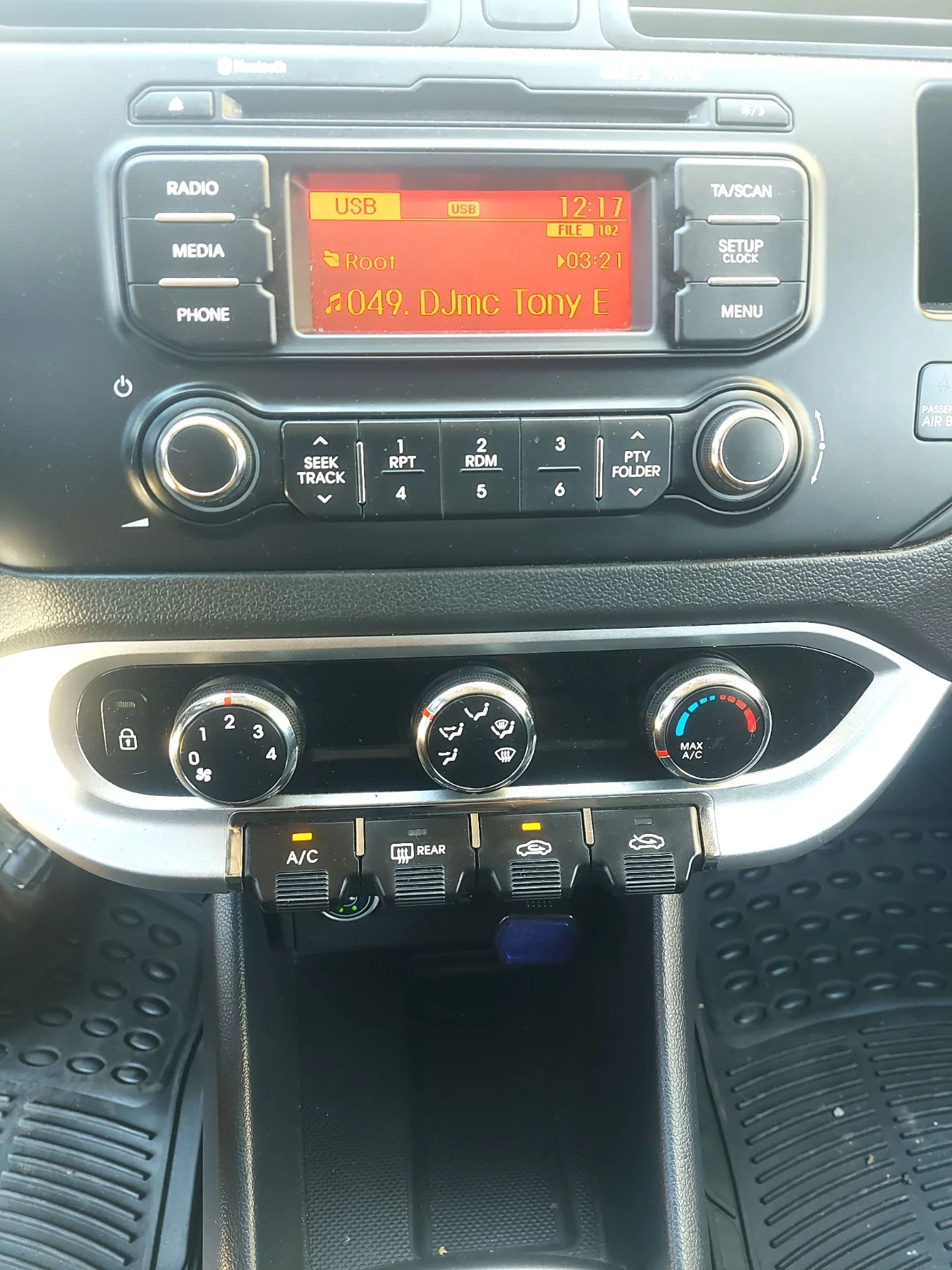 Kia Rio 1.2/LPG, снимка 9 - Автомобили и джипове - 55724072