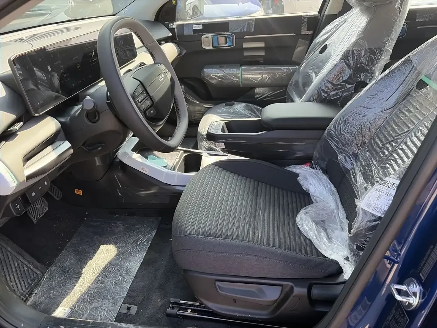 Kia EV4 Light FWD (Чисто нова), снимка 9 - Автомобили и джипове - 55755726