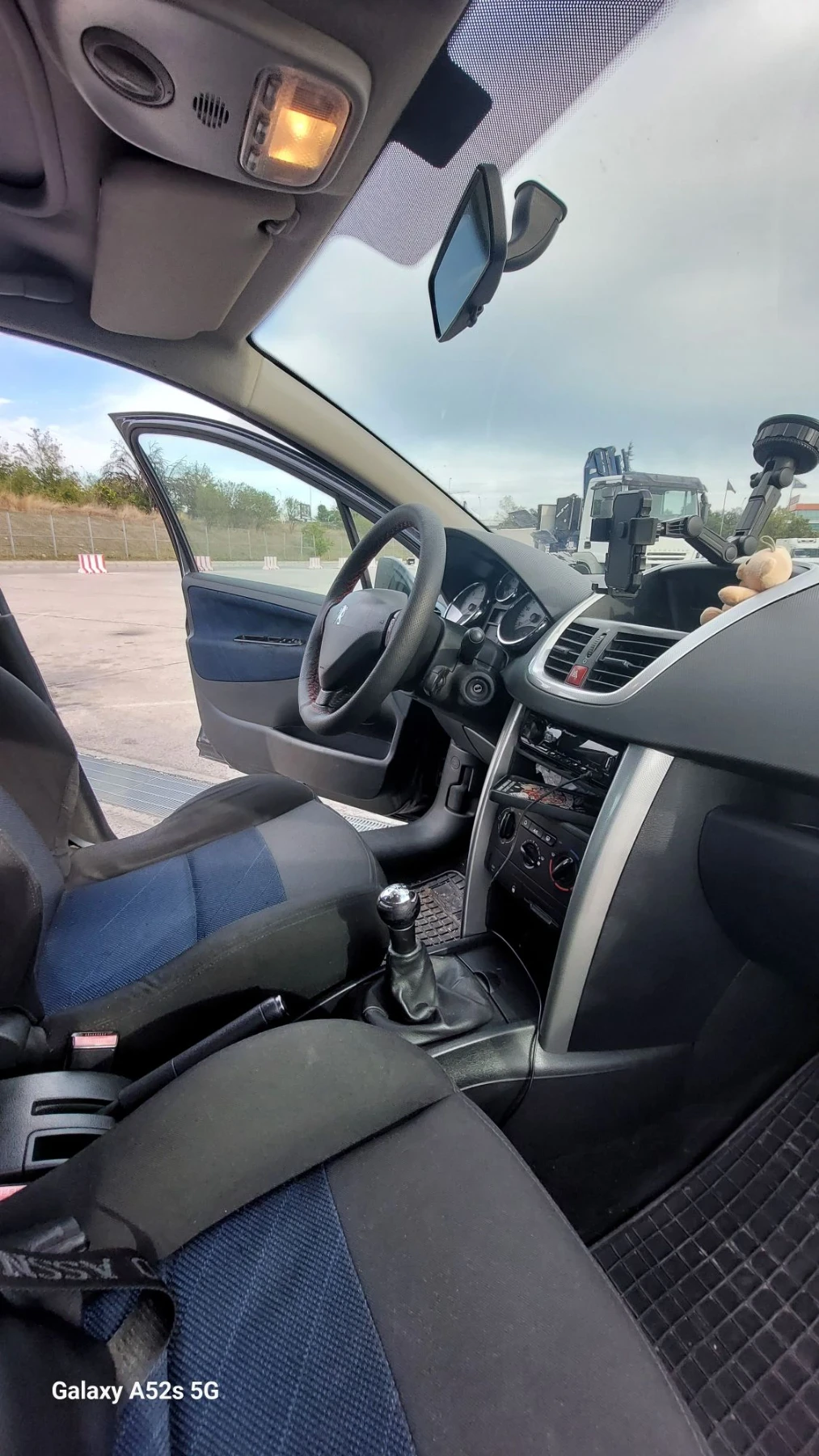 Peugeot 207, снимка 11 - Автомобили и джипове - 56328960