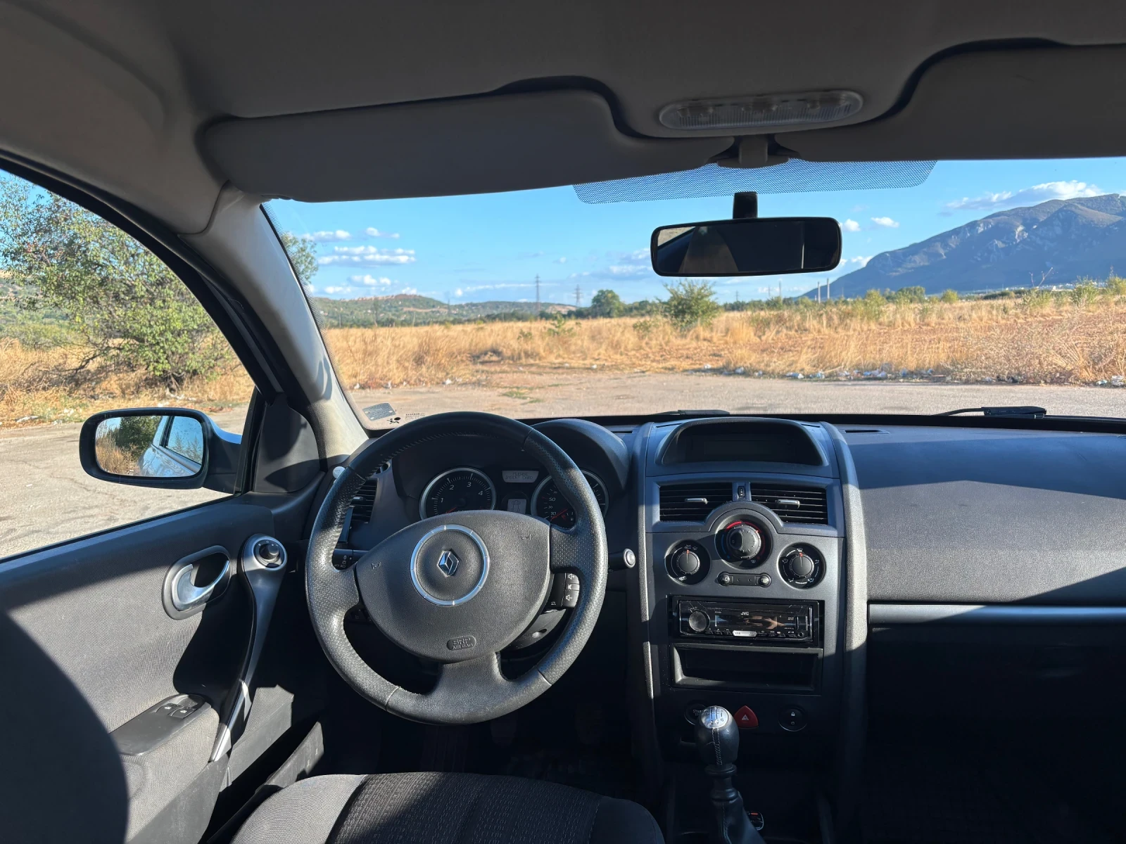 Renault Megane 1.5 dCi, снимка 9 - Автомобили и джипове - 56640548