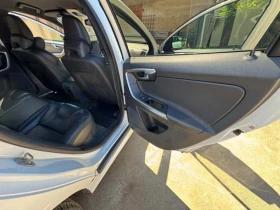 Volvo XC60 D3 FWD, снимка 3
