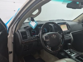 Toyota Land cruiser 5.7 V8 * * 7 МЕСТЕН * * CARFAX * * АВТО КРЕДИТ * *, снимка 7