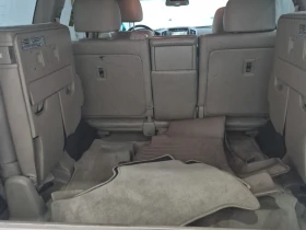 Toyota Land cruiser 5.7 V8 * * 7 МЕСТЕН * * CARFAX * * АВТО КРЕДИТ * *, снимка 13