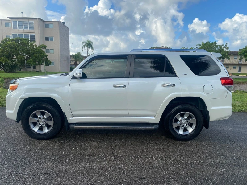 Toyota 4runner SR5, снимка 8 - Автомобили и джипове - 47679102