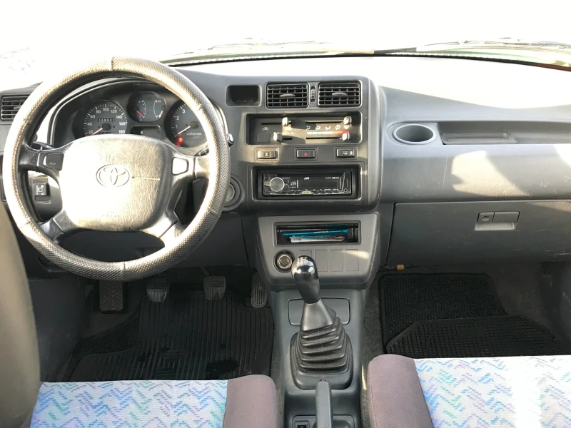 Toyota Rav4, снимка 14 - Автомобили и джипове - 48905395