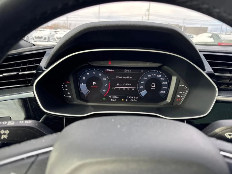 Audi Q3 * Komfort * CARFAX * БЕЗ ПЪРВОНАЧАЛНА ВНОСКА, снимка 8 - Автомобили и джипове - 53102548