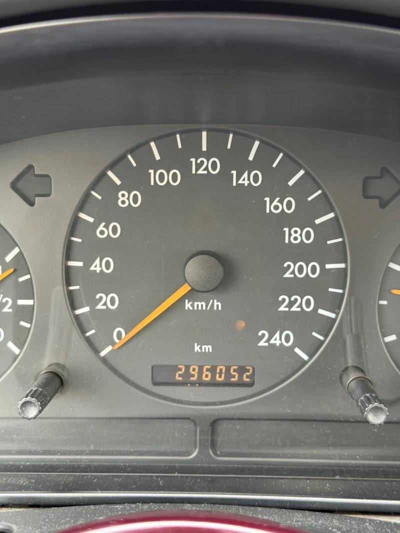 Mercedes-Benz ML 270, снимка 12 - Автомобили и джипове - 53122503