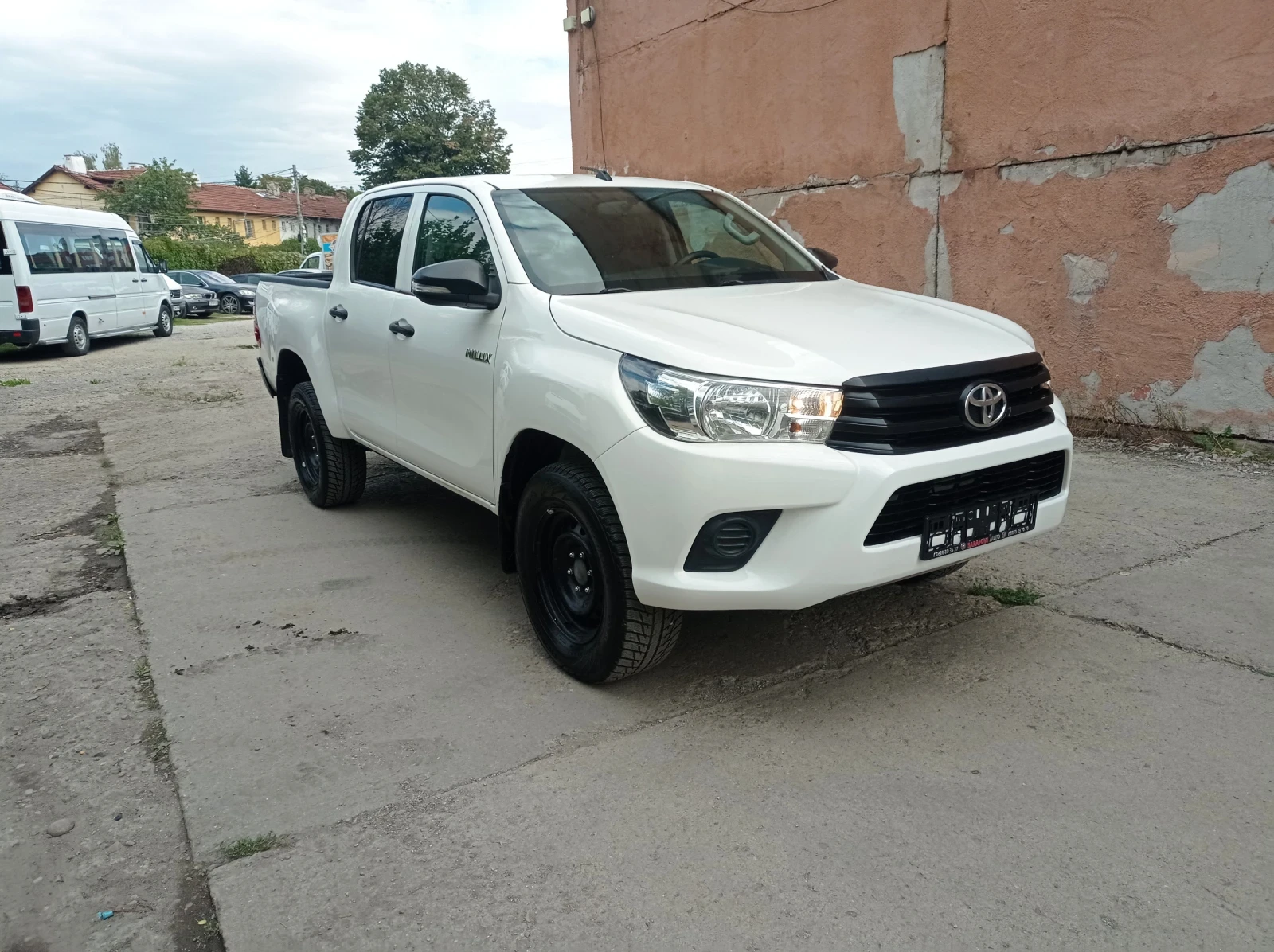 Toyota Hilux 2.4D4D - изображение 3