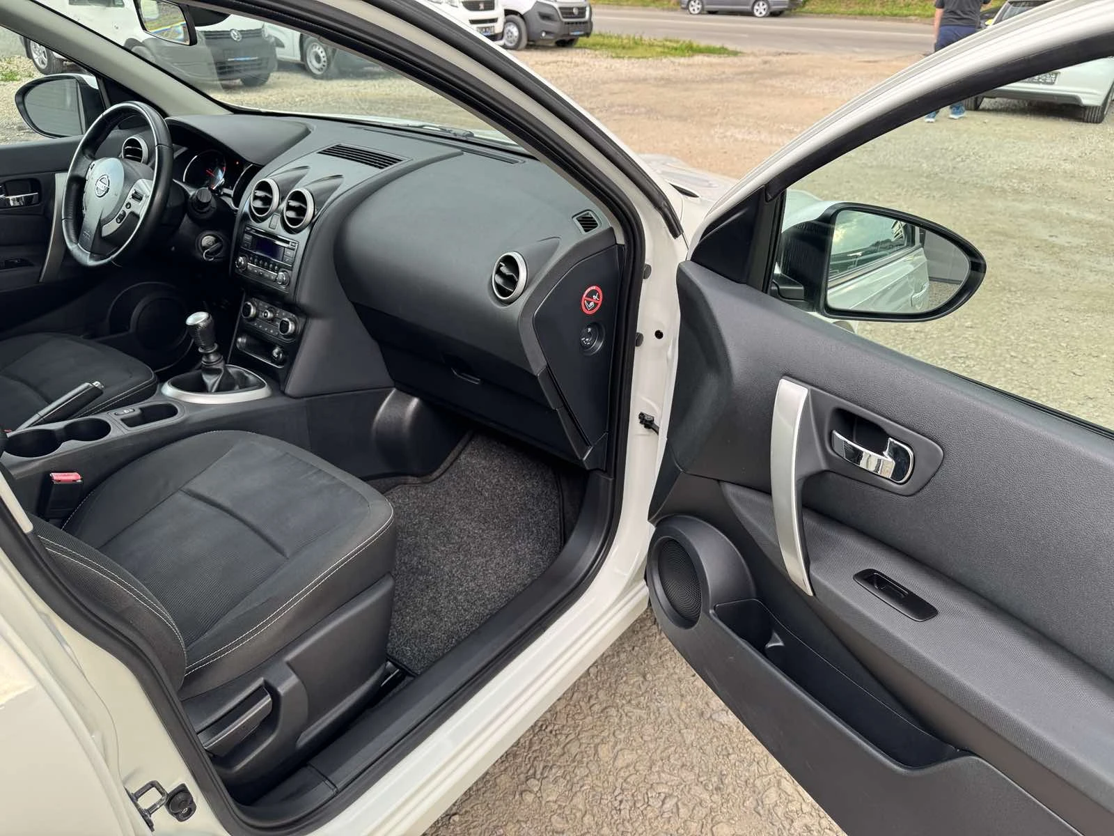 Nissan Qashqai 1.6DIESEL* FACE* TOP* EVRO5 - изображение 9