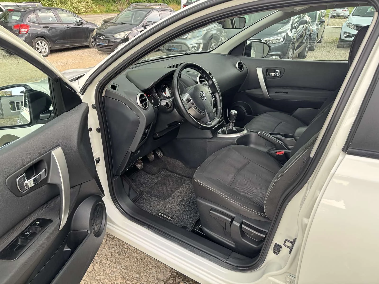 Nissan Qashqai 1.6DIESEL* FACE* TOP* EVRO5 - изображение 8