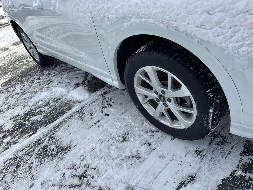 Audi Q3 * Komfort * CARFAX * БЕЗ ПЪРВОНАЧАЛНА ВНОСКА - изображение 3