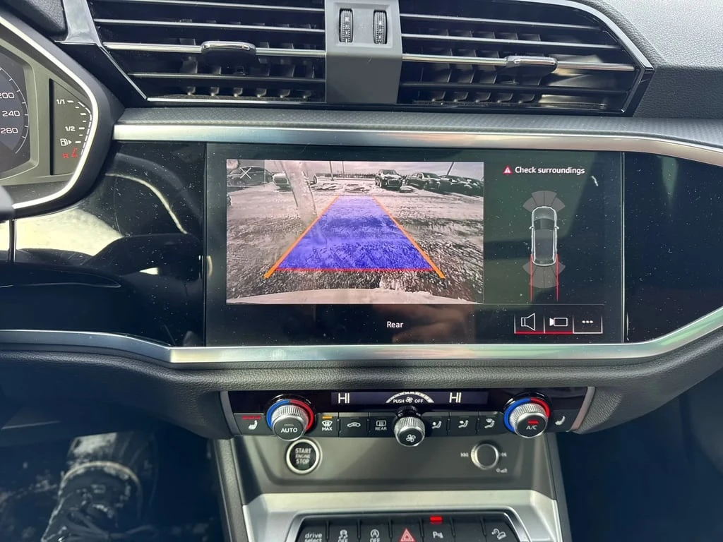 Audi Q3 * Komfort * CARFAX * ��� ������������ ������ | Mobile.bg � ����������� 11