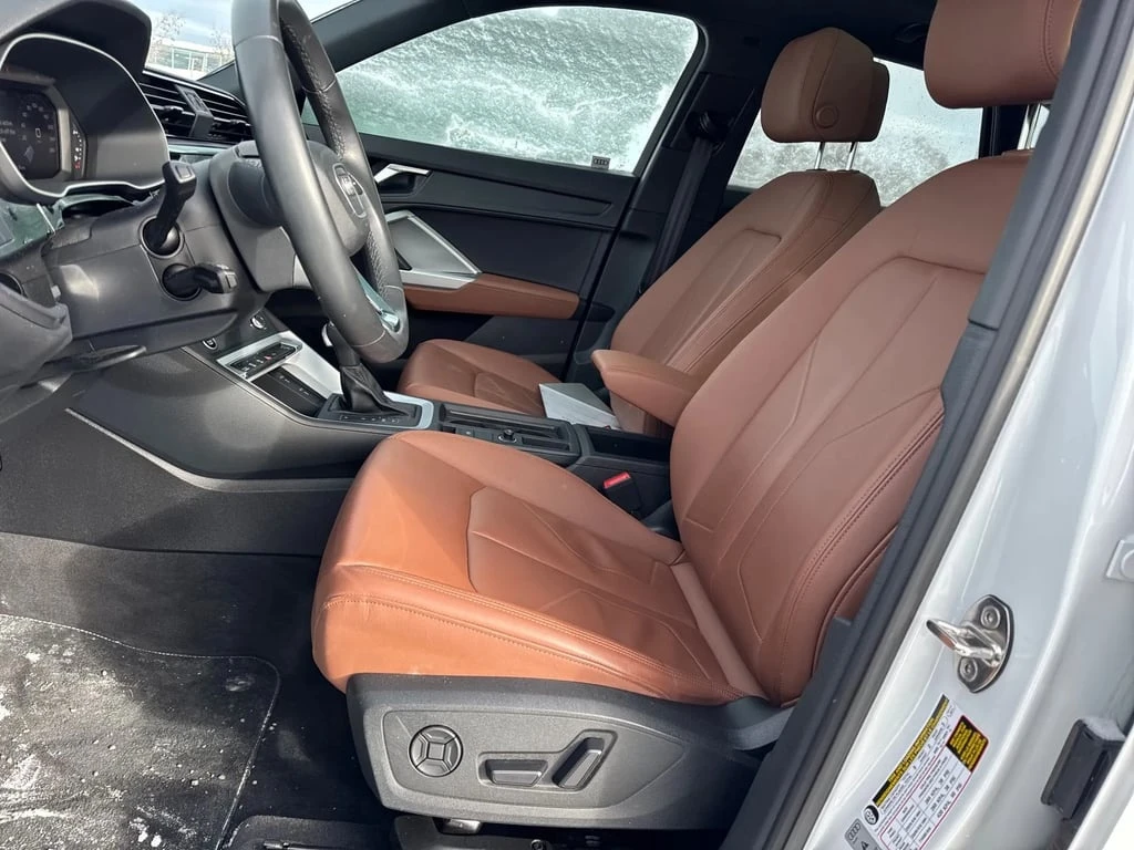 Audi Q3 * Komfort * CARFAX * БЕЗ ПЪРВОНАЧАЛНА ВНОСКА - изображение 5