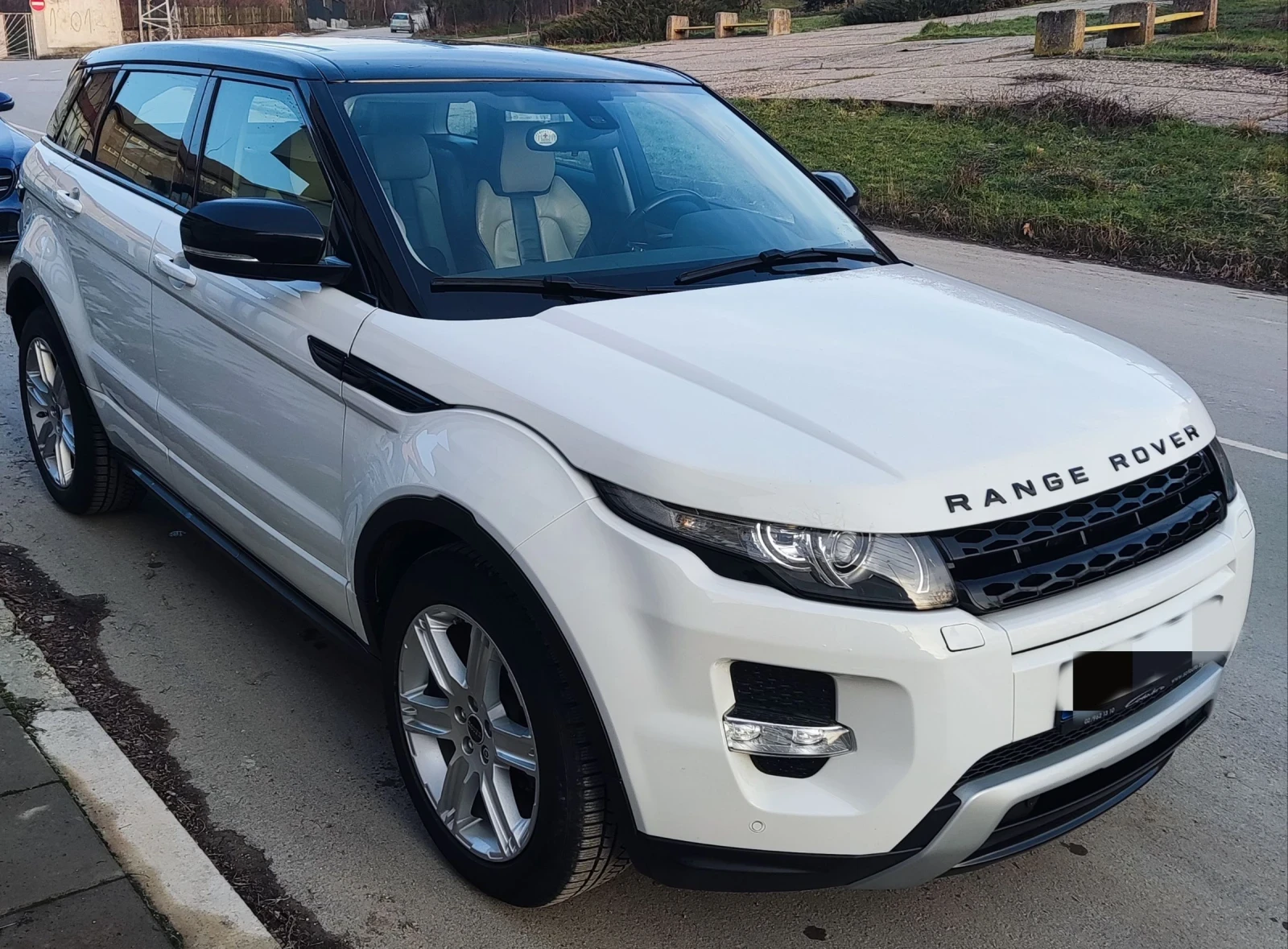 Land Rover Range Rover Evoque 2.2 SD4 DYNAMIC 190hp, снимка 9 - Автомобили и джипове - 53135170