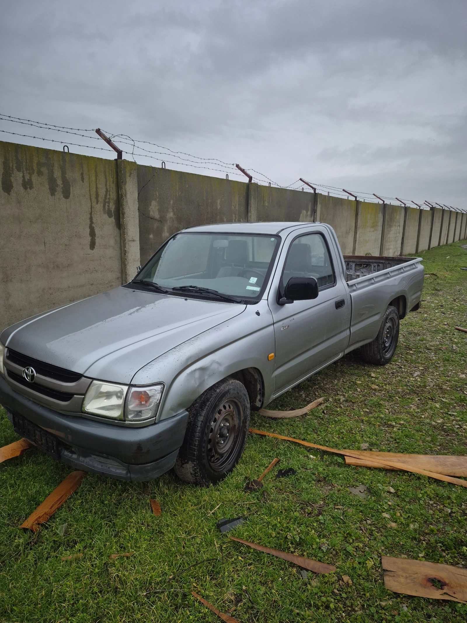 Toyota Hilux  - изображение 3