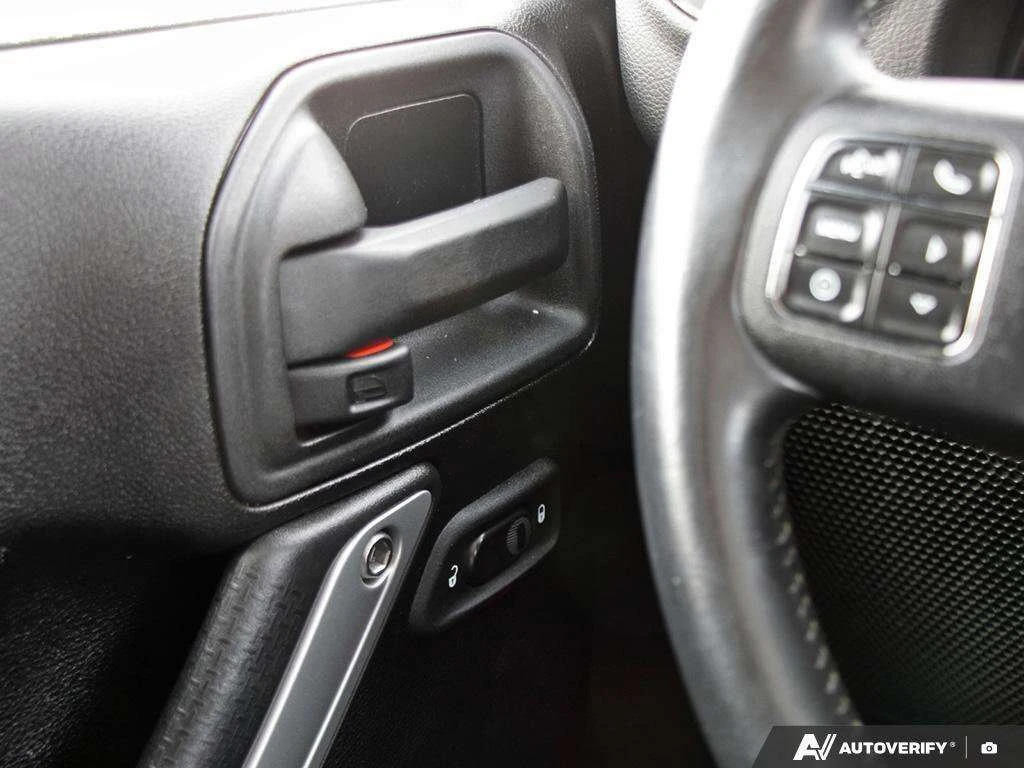 Jeep Wrangler * Sahara * CARFAX * ���� �� �� | Mobile.bg � ����������� 17