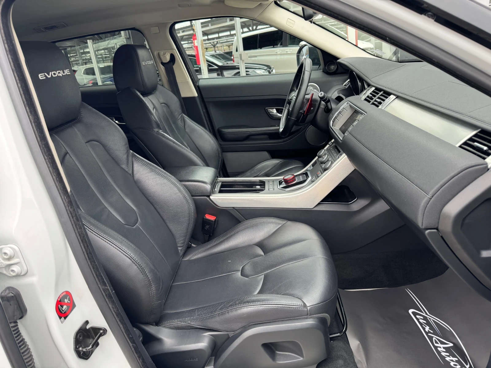 Land Rover Range Rover Evoque 2.2d#BRITISH EDIT#9-СКОРОСТИ#MERIDIAN#CAMERA, снимка 9 - Автомобили и джипове - 54035112