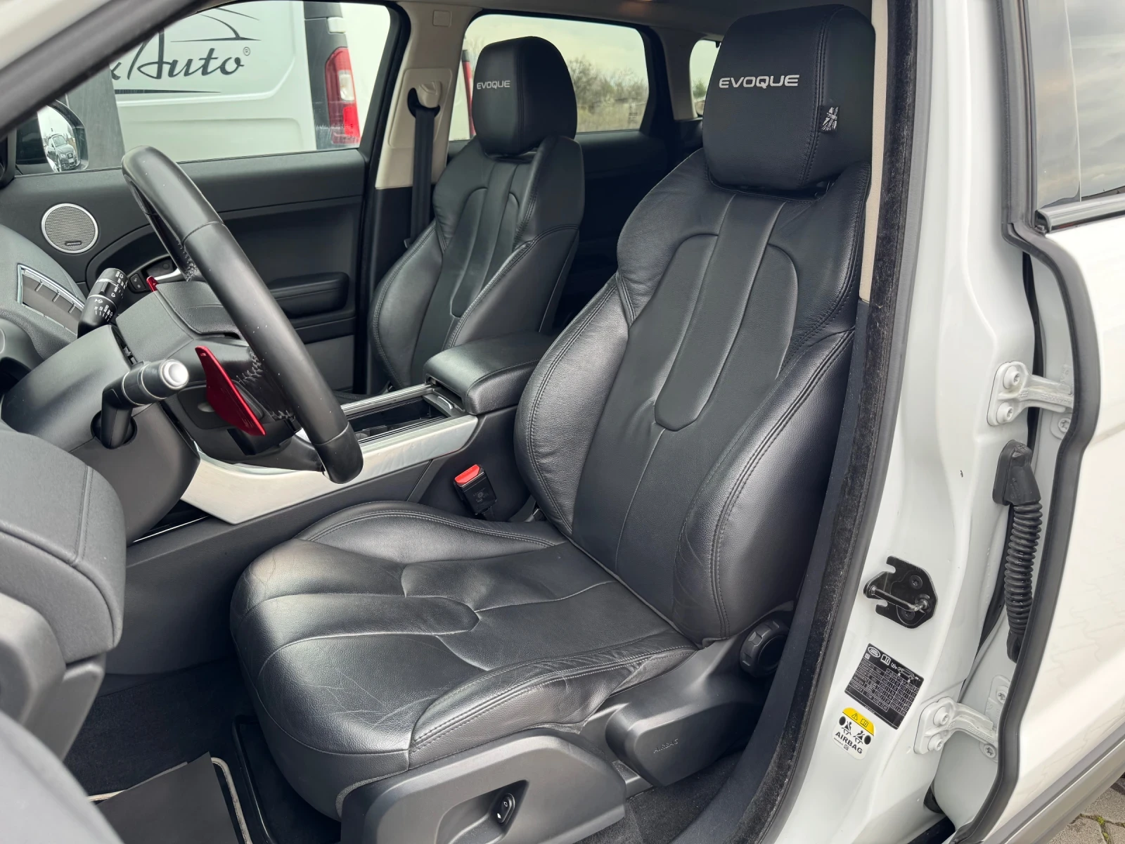 Land Rover Range Rover Evoque 2.2d#BRITISH EDIT#9-СКОРОСТИ#MERIDIAN#CAMERA, снимка 13 - Автомобили и джипове - 54035112