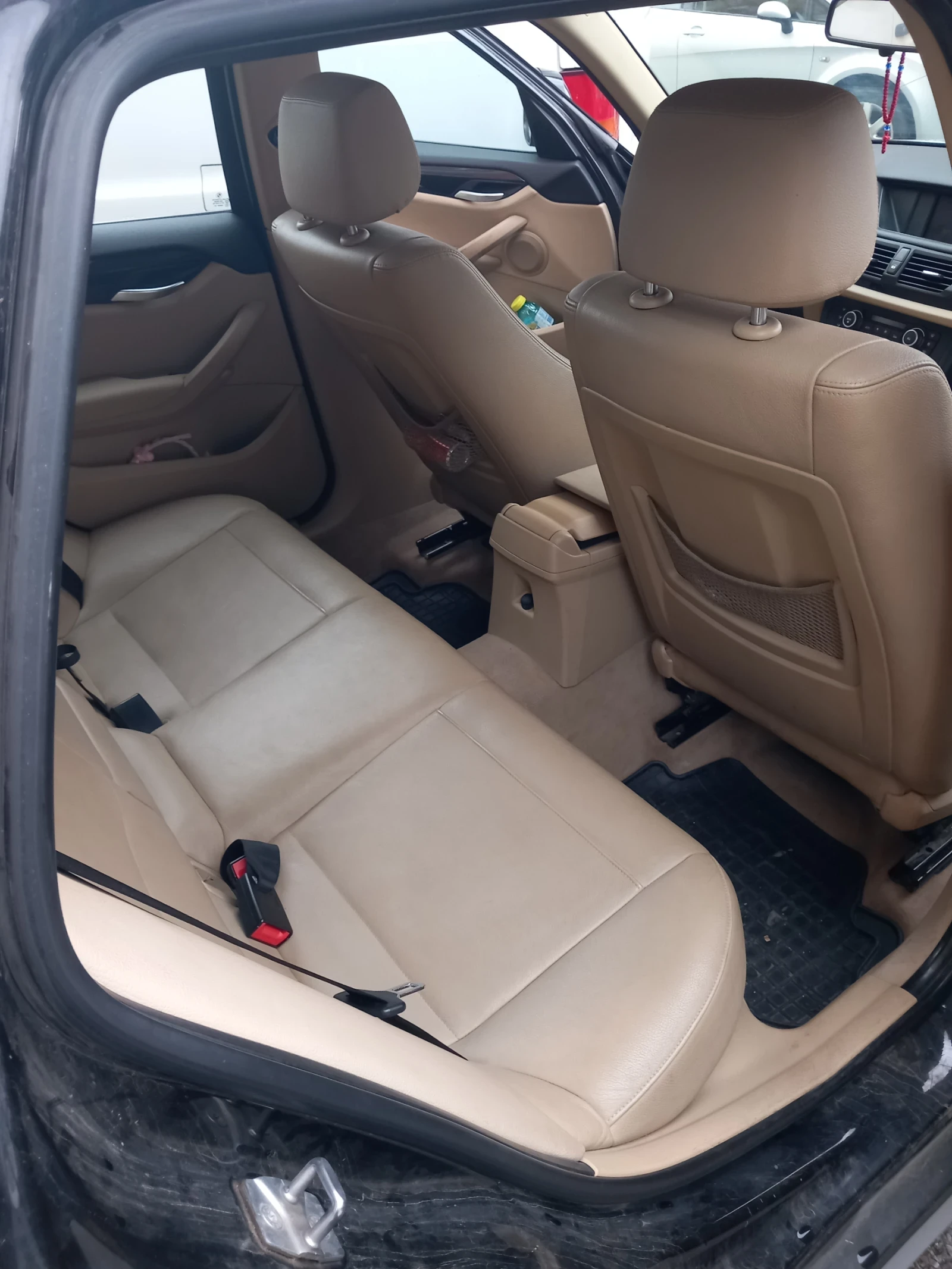 BMW X1, снимка 9 - Автомобили и джипове - 54341086