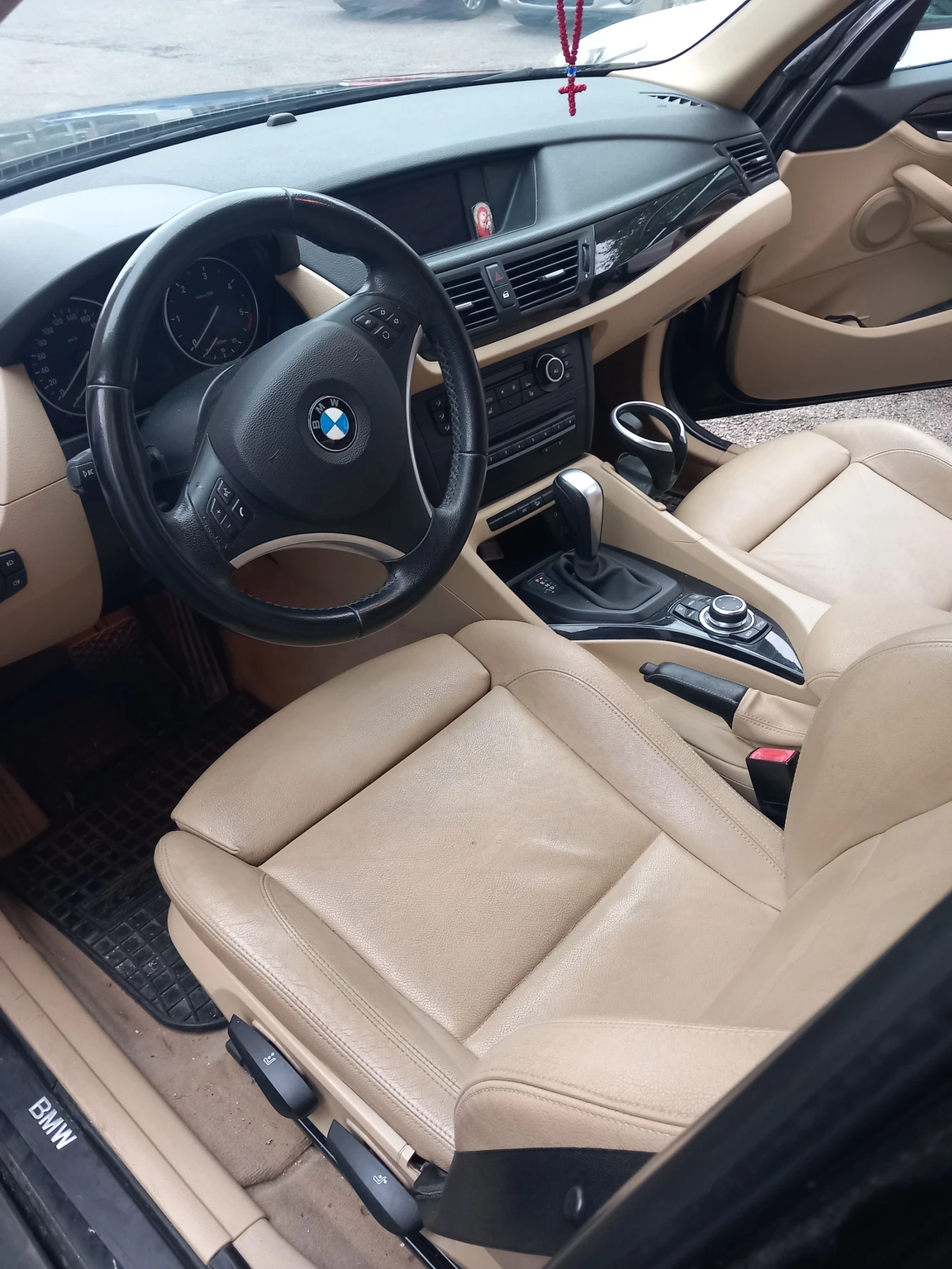 BMW X1, снимка 13 - Автомобили и джипове - 54341086