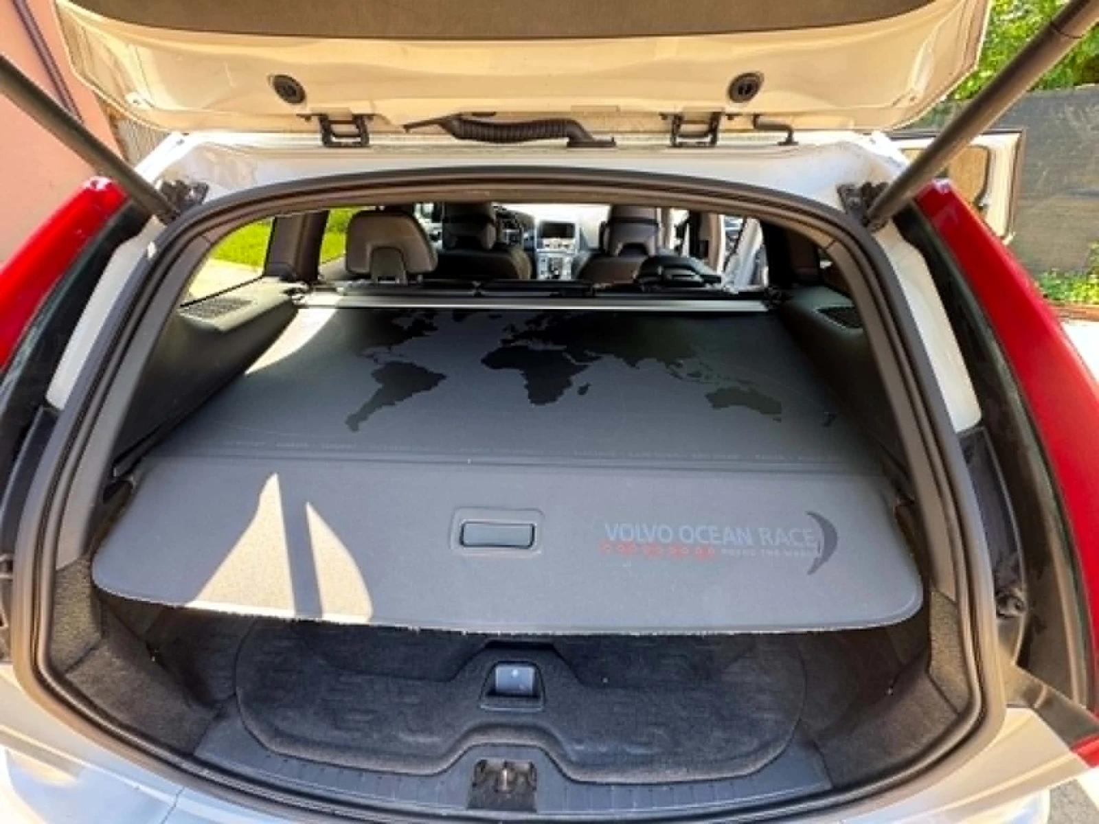 Volvo XC60 D3 FWD, снимка 9 - Автомобили и джипове - 54734020