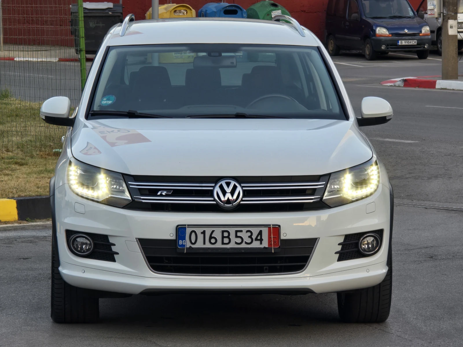 VW Tiguan Топ състояние само на 174 км. Реални. , снимка 3 - Автомобили и джипове - 55093513