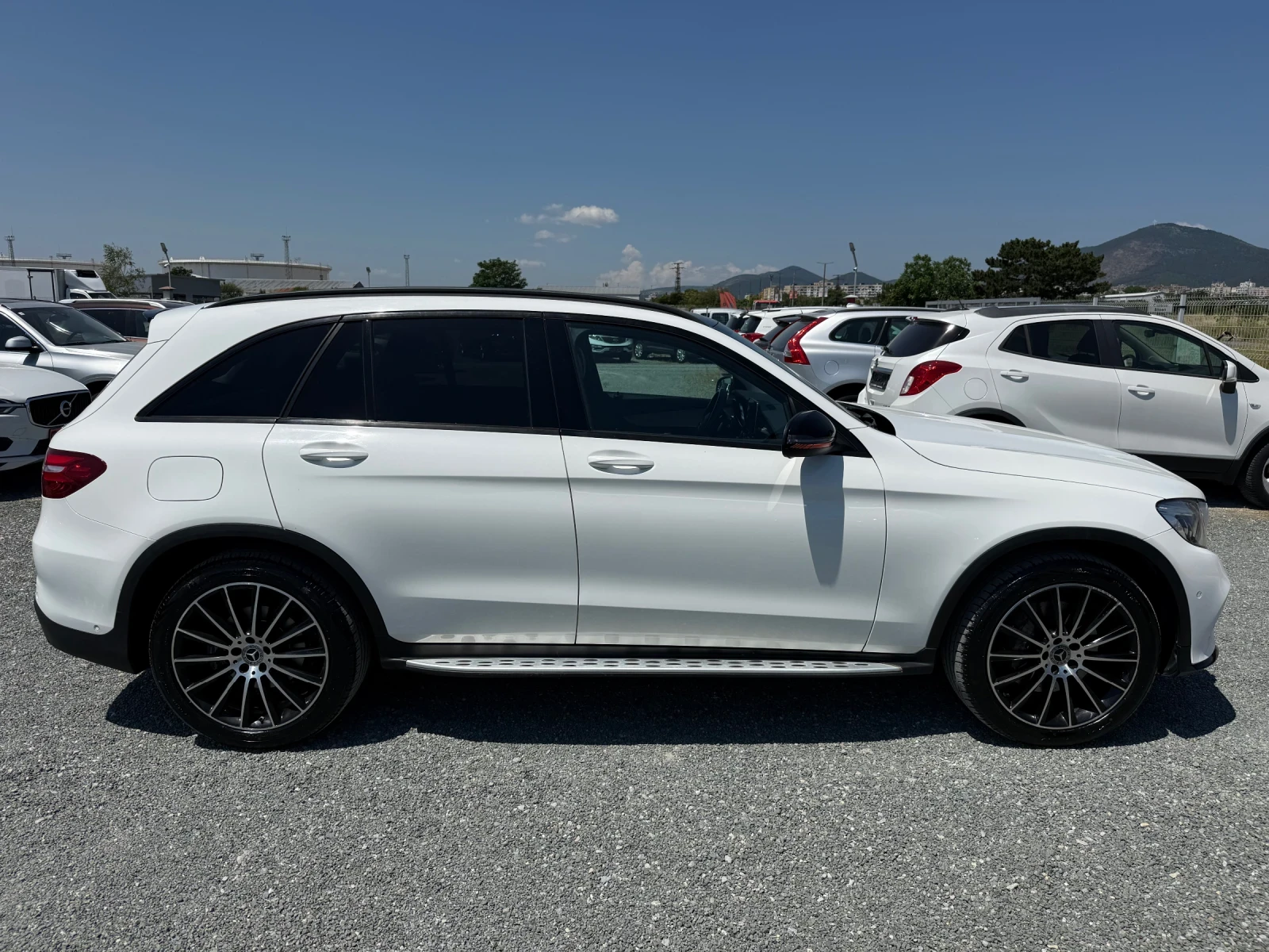 Mercedes-Benz GLC 220 (KATO НОВА)^(4-MATIC)^(AMG), снимка 4 - Автомобили и джипове - 55102081