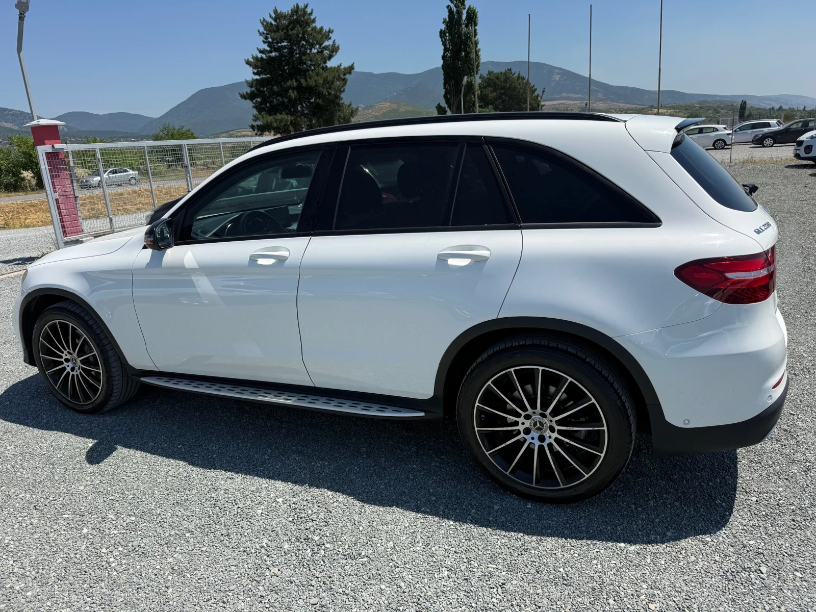 Mercedes-Benz GLC 220 (KATO НОВА)^(4-MATIC)^(AMG), снимка 8 - Автомобили и джипове - 55102081