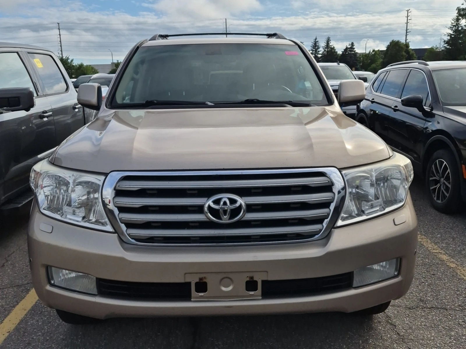 Toyota Land cruiser 5.7 V8 * * 7 МЕСТЕН * * CARFAX * * АВТО КРЕДИТ * *, снимка 2 - Автомобили и джипове - 55239832