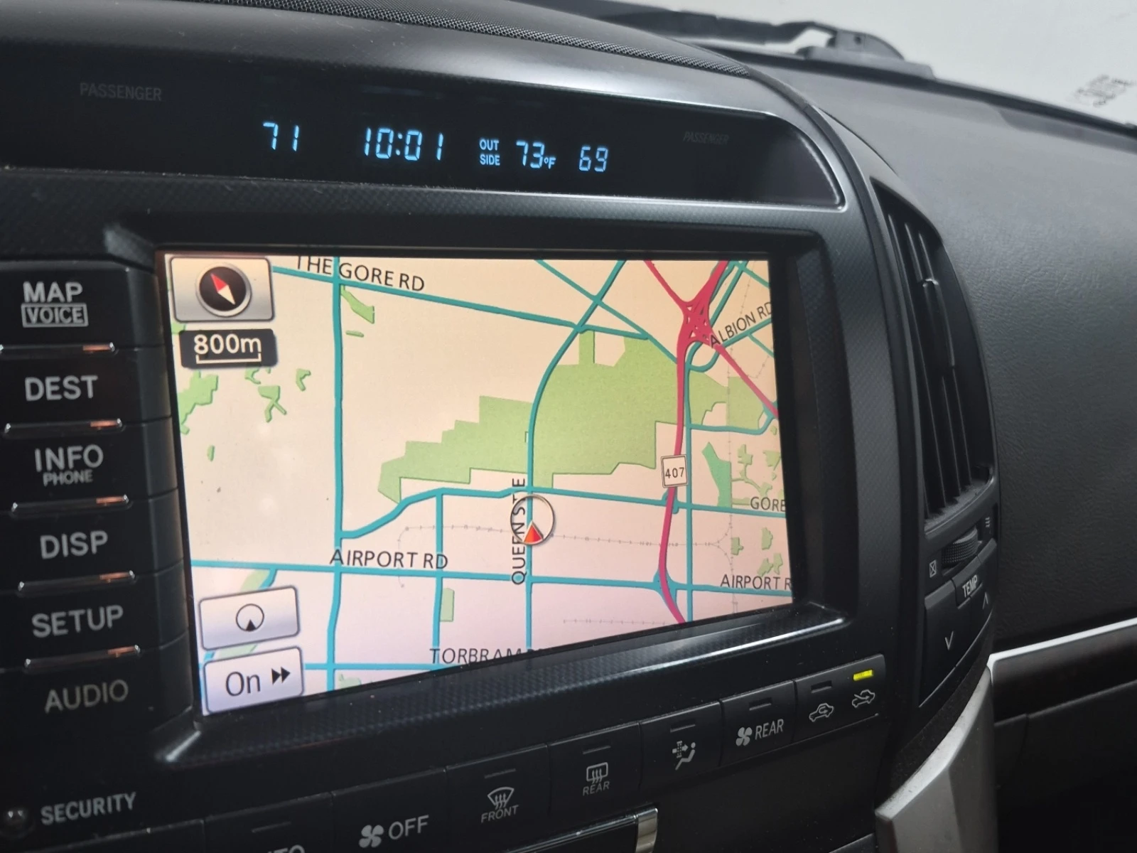 Toyota Land cruiser 5.7 V8 * * 7 МЕСТЕН * * CARFAX * * АВТО КРЕДИТ * *, снимка 10 - Автомобили и джипове - 55239832