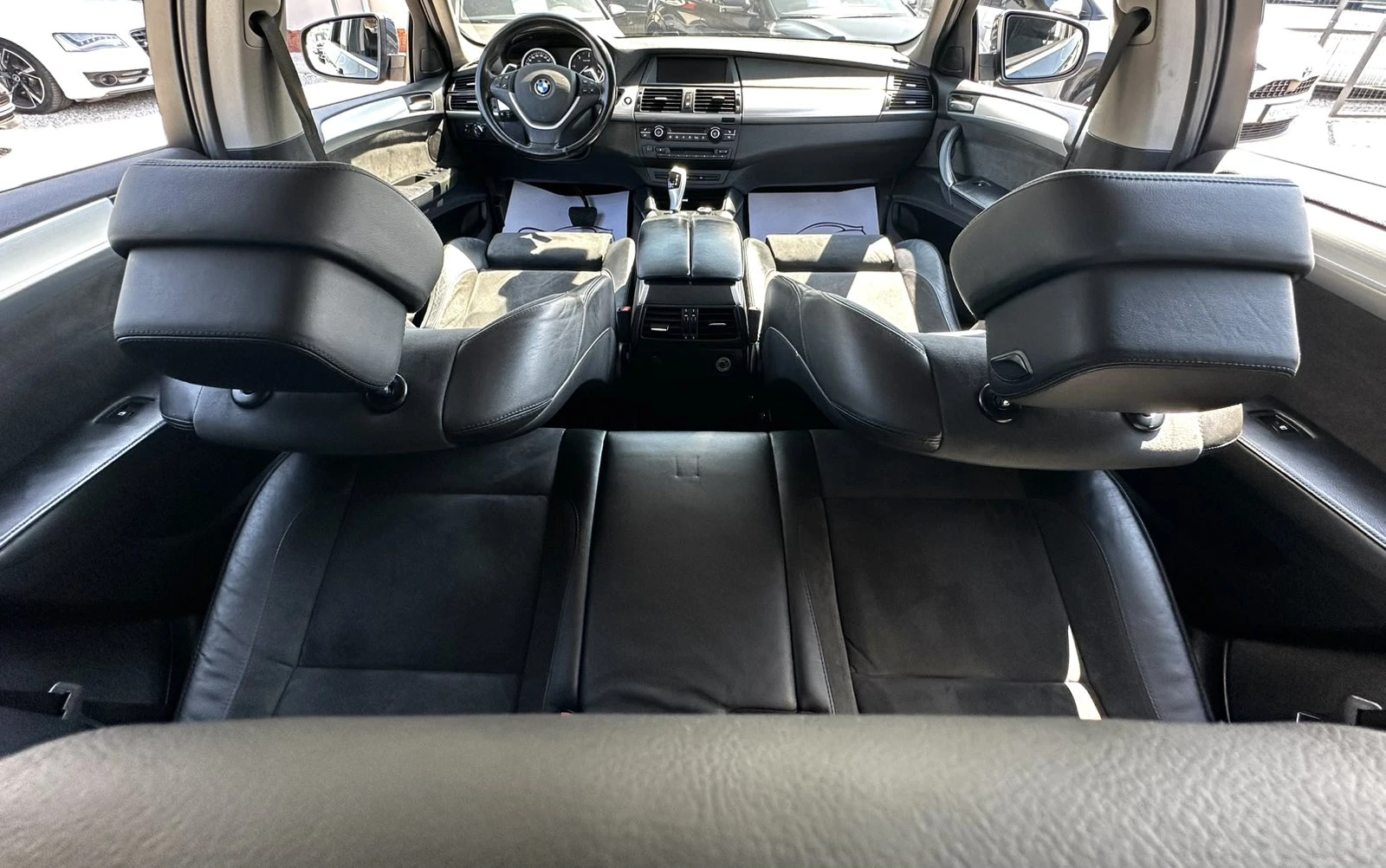 BMW X6 3.0D 245HP DISTRONIC LANE ASSIST LED ADAPTIVE, снимка 9 - Автомобили и джипове - 55692504
