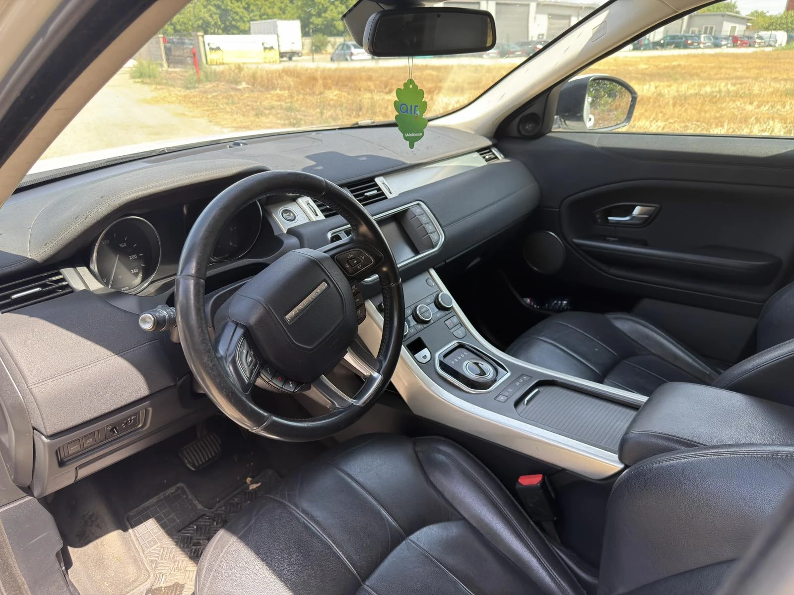 Land Rover Range Rover Evoque 2.0TD 4x4 Automatic * NAVI* , снимка 9 - Автомобили и джипове - 55877028