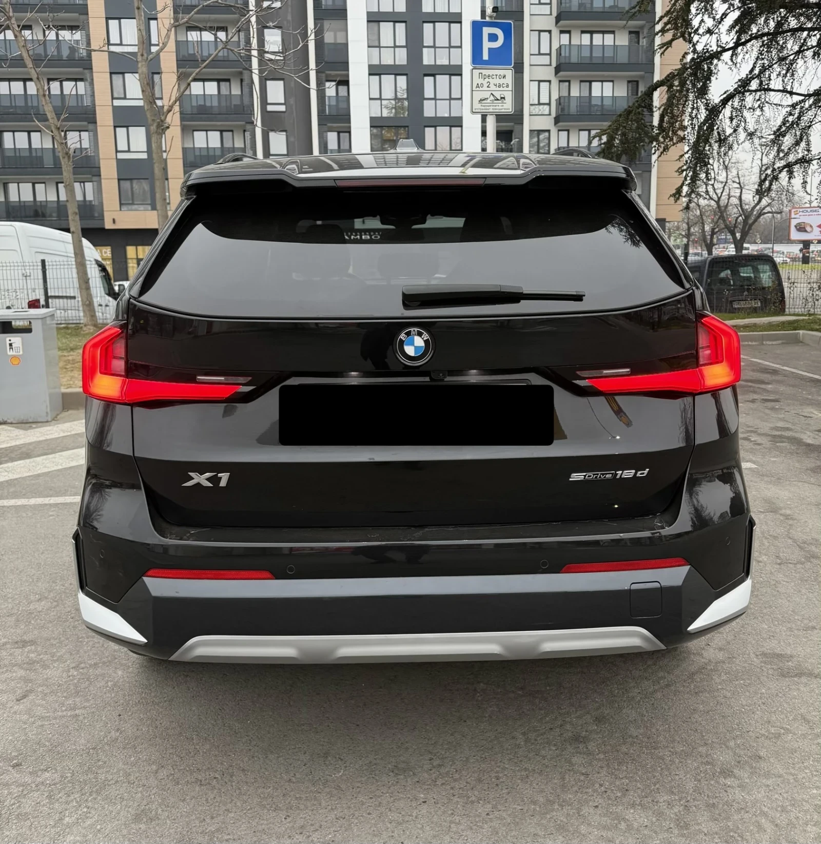 BMW X1 2.0d xLine LED/Distronic/Подгрев/Carplay, снимка 2 - Автомобили и джипове - 56275228