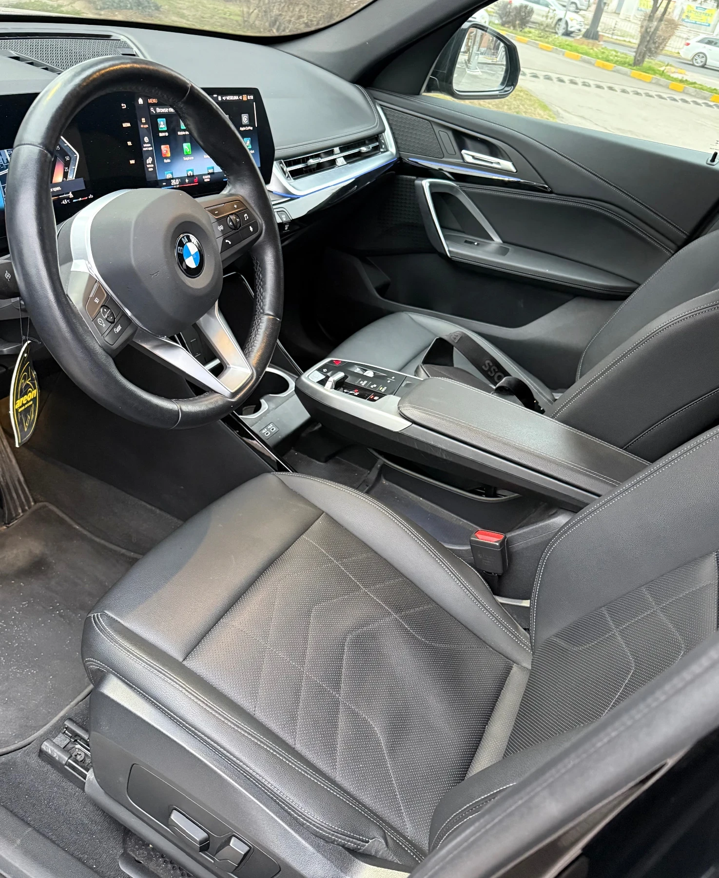 BMW X1 2.0d xLine LED/Distronic/Подгрев/Carplay, снимка 13 - Автомобили и джипове - 56275228