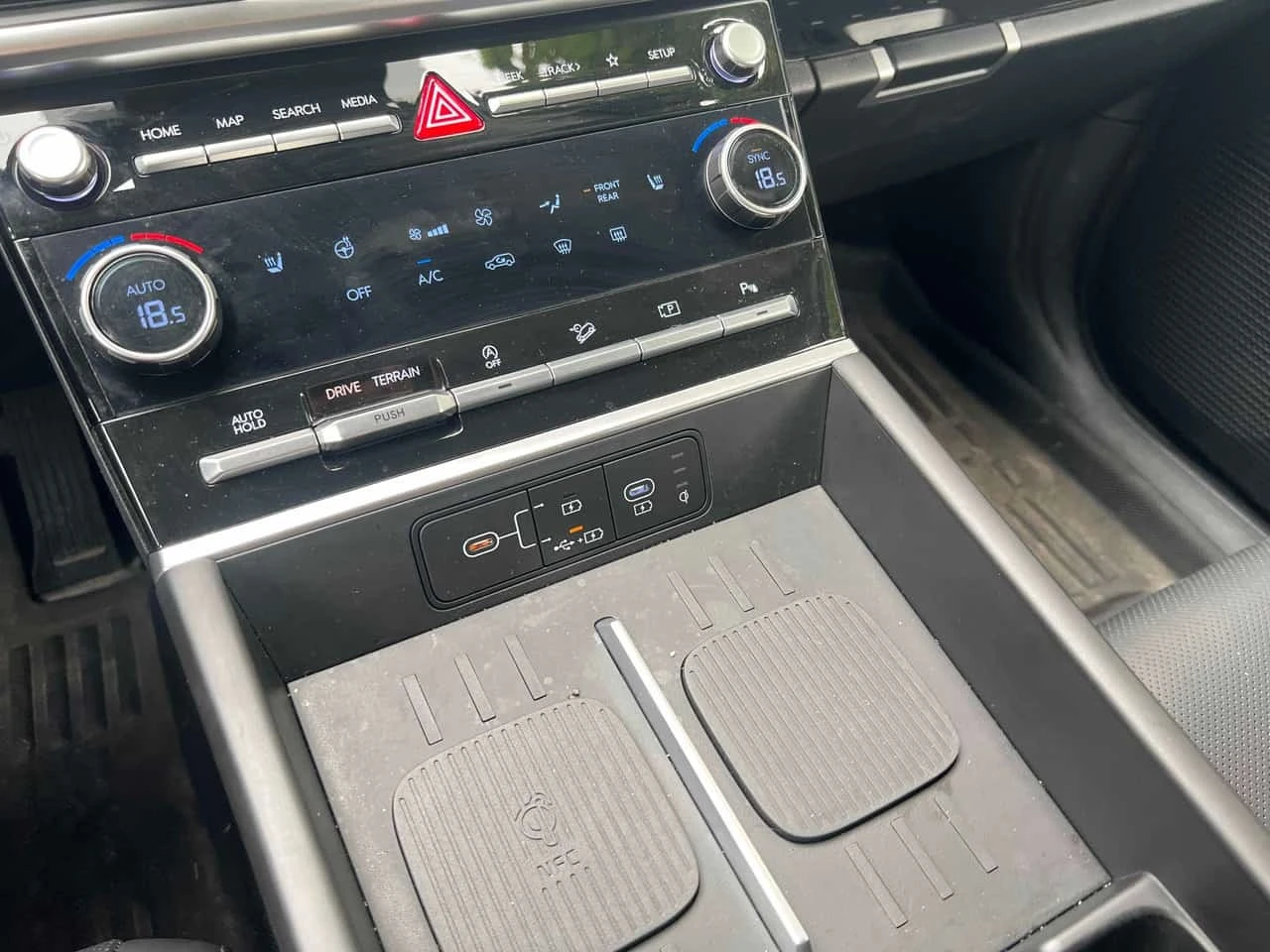 Hyundai Santa fe  XRT / 7 МЕСТА / ДИСТРОНИК / 360 , снимка 10 - Автомобили и джипове - 56295149