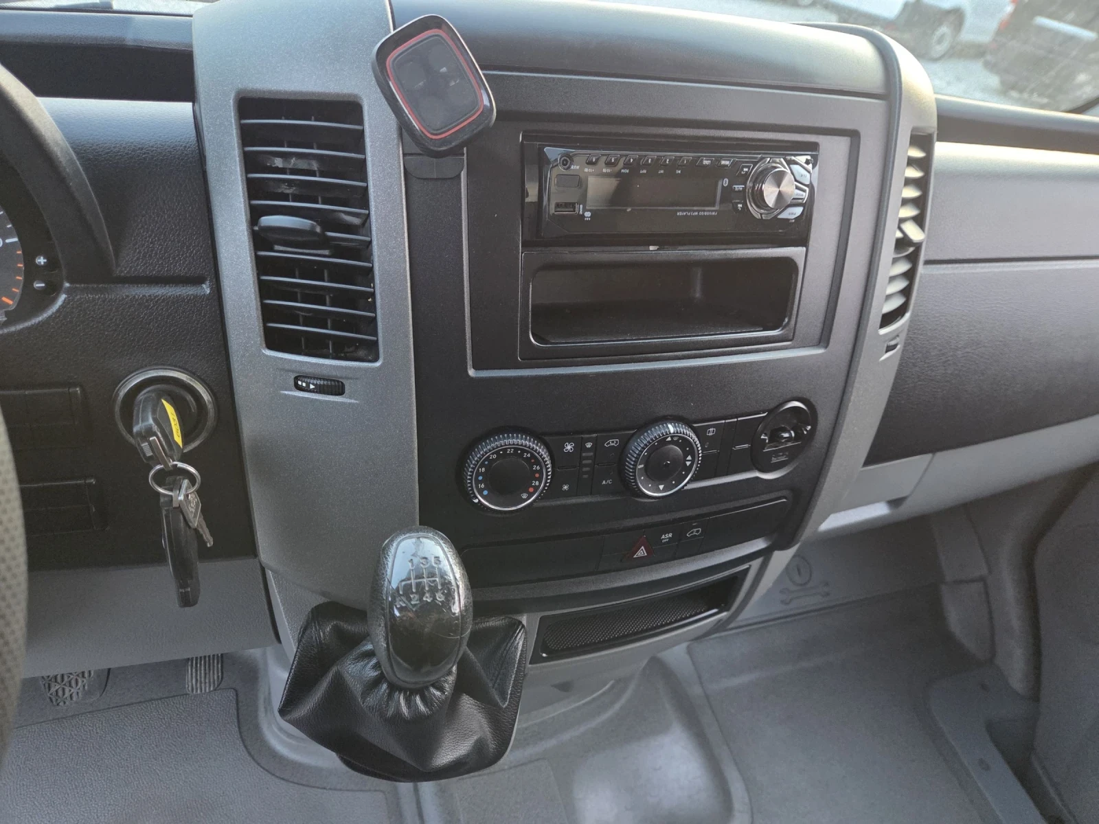 Mercedes-Benz Sprinter 513 CDI, Клима, Падащ борд, 5 метра, До 3.5 тона, снимка 11 - Бусове и автобуси - 53952294