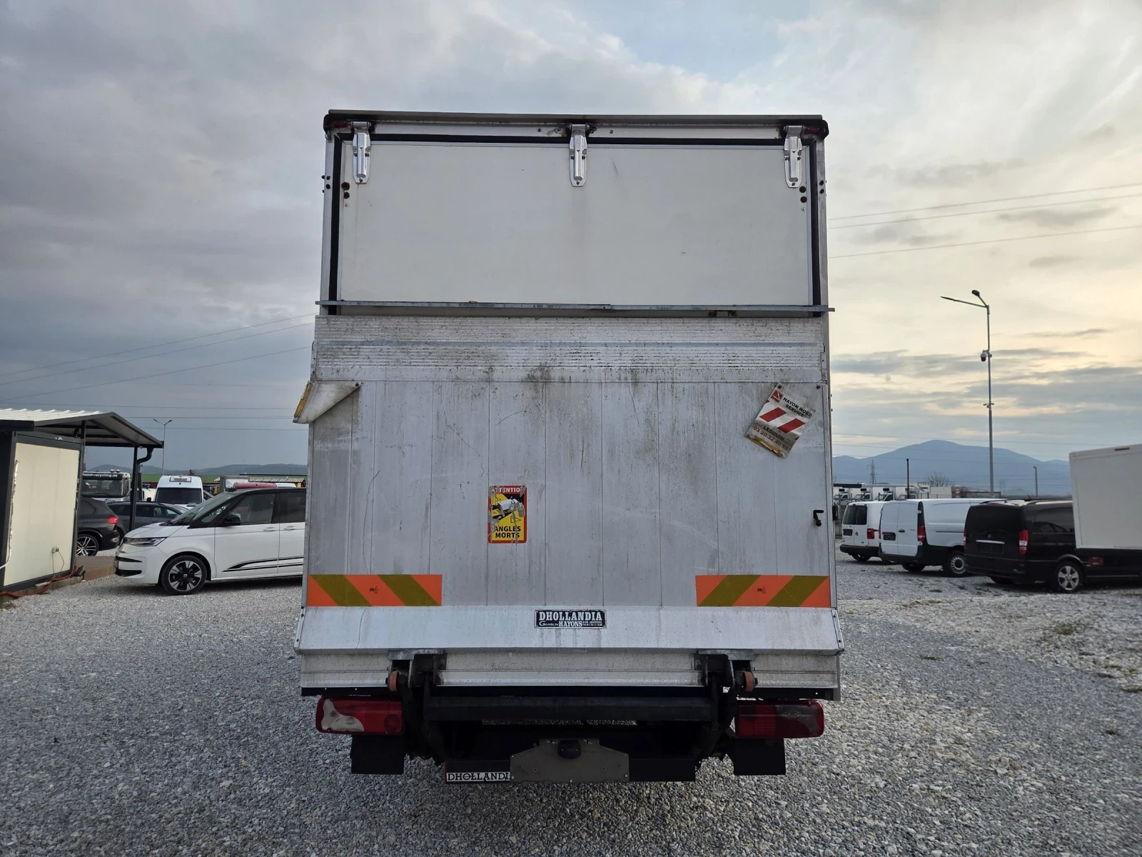 Mercedes-Benz Sprinter 513 CDI, Клима, Падащ борд, 5 метра, До 3.5 тона, снимка 4 - Бусове и автобуси - 53952294