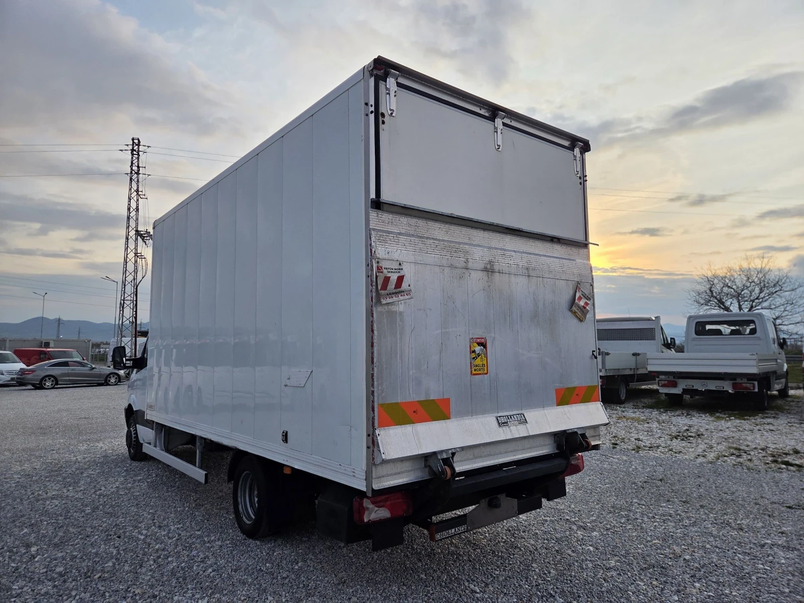 Mercedes-Benz Sprinter 513 CDI, Клима, Падащ борд, 5 метра, До 3.5 тона, снимка 3 - Бусове и автобуси - 53952294