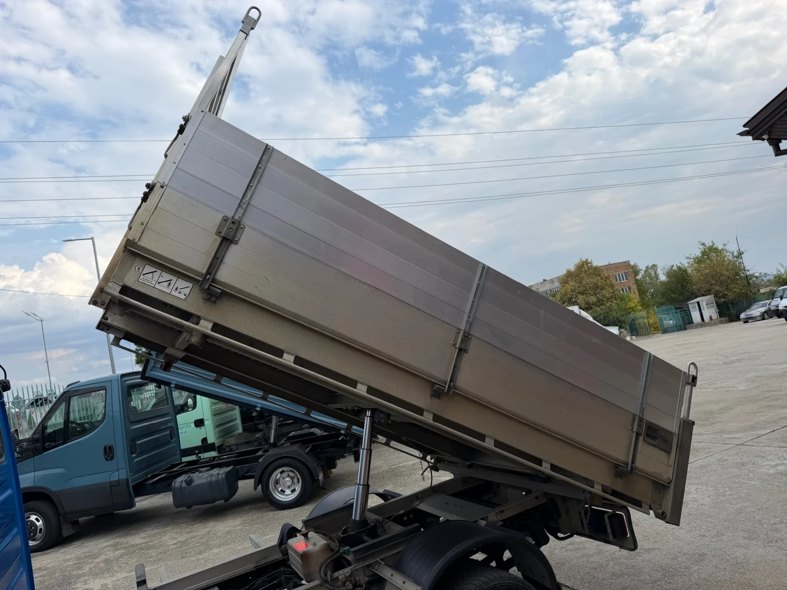 Iveco Daily 3.0HPI* 35C15* Тристранен самосвал* 3.20 метра кош, снимка 6 - Бусове и автобуси - 56041609
