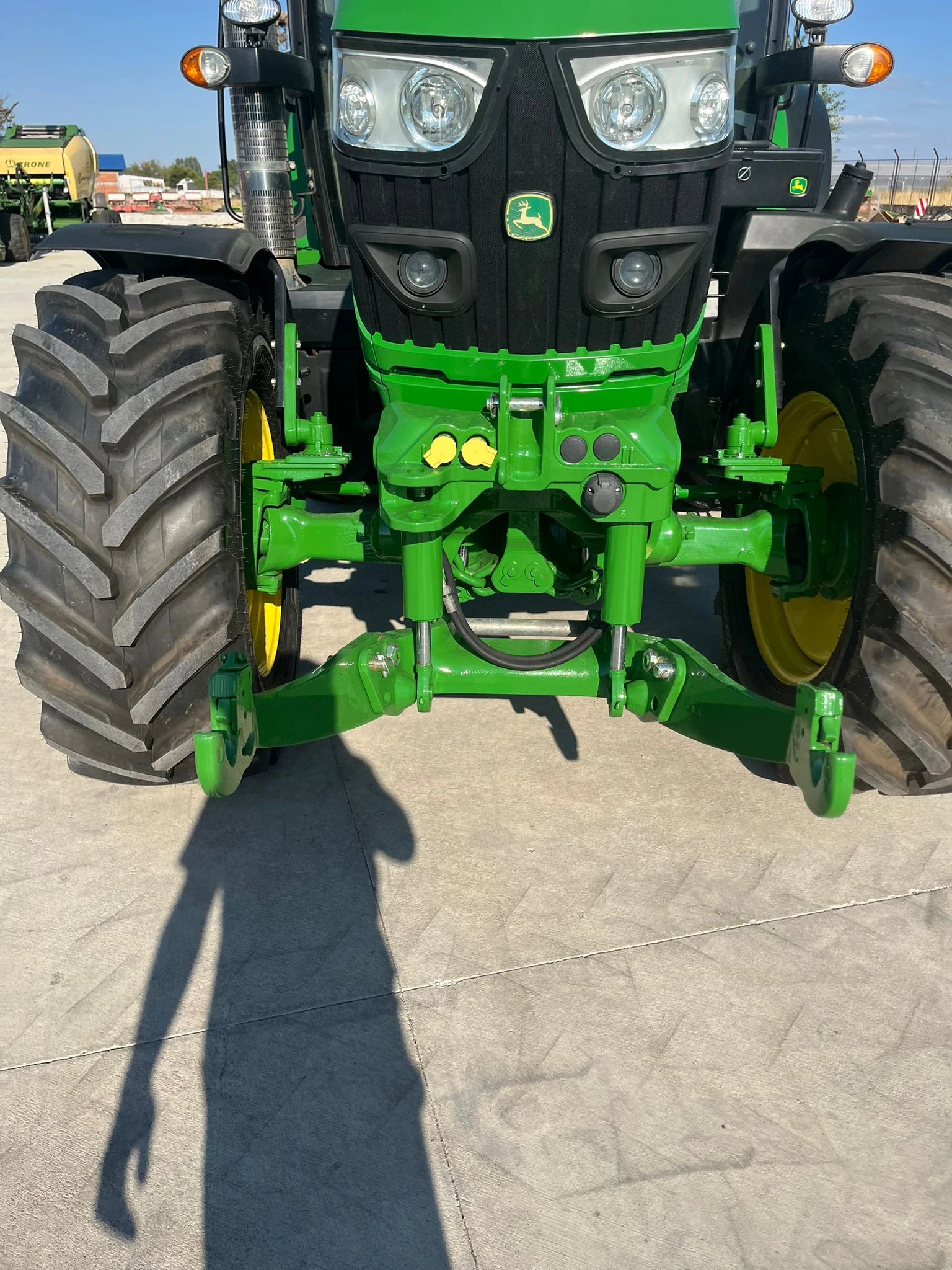  John Deere 6125R     20% | Mobile.bg   15