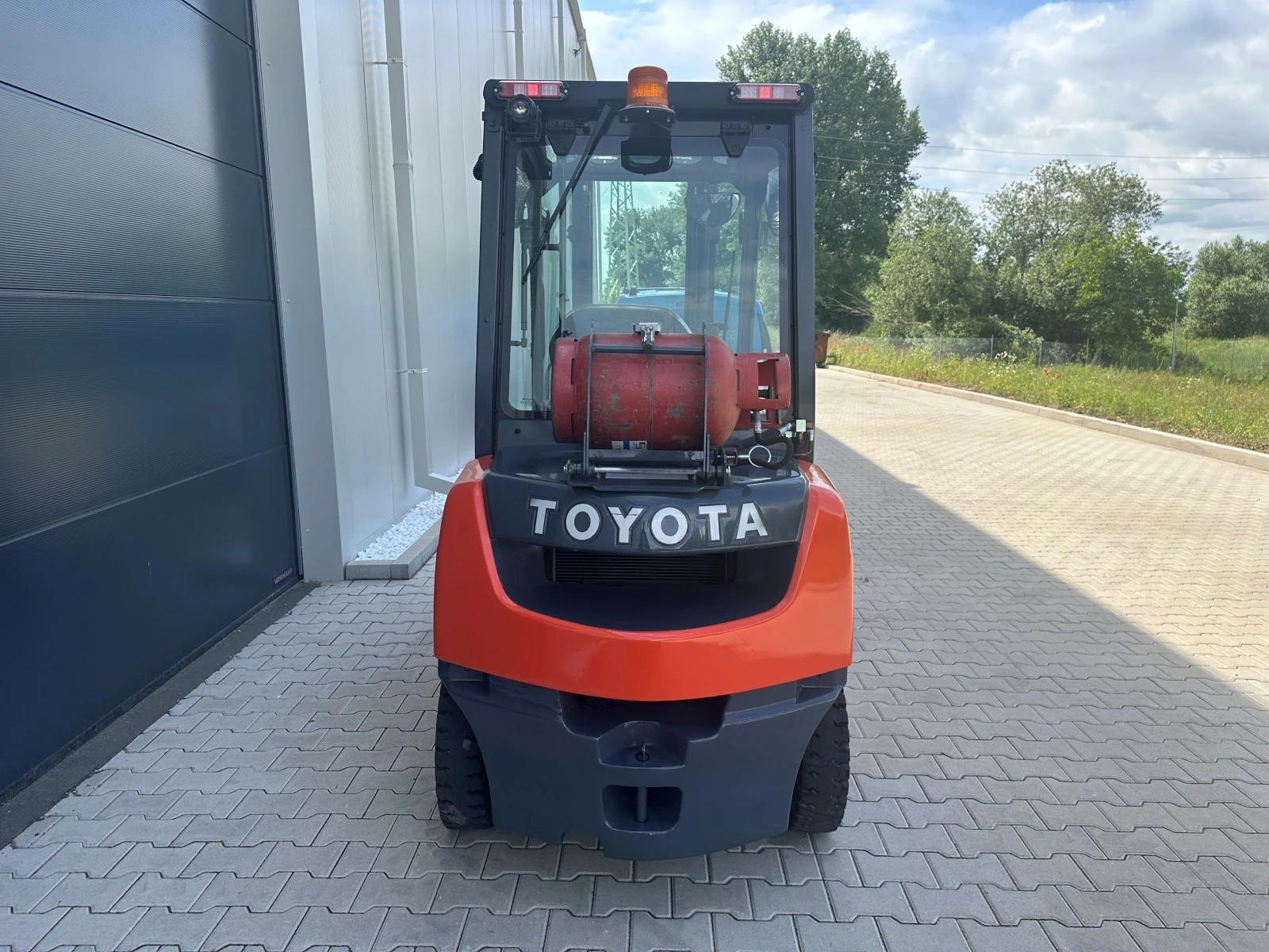 ������� Toyota 02-8FGF25 | Mobile.bg � ����������� 3