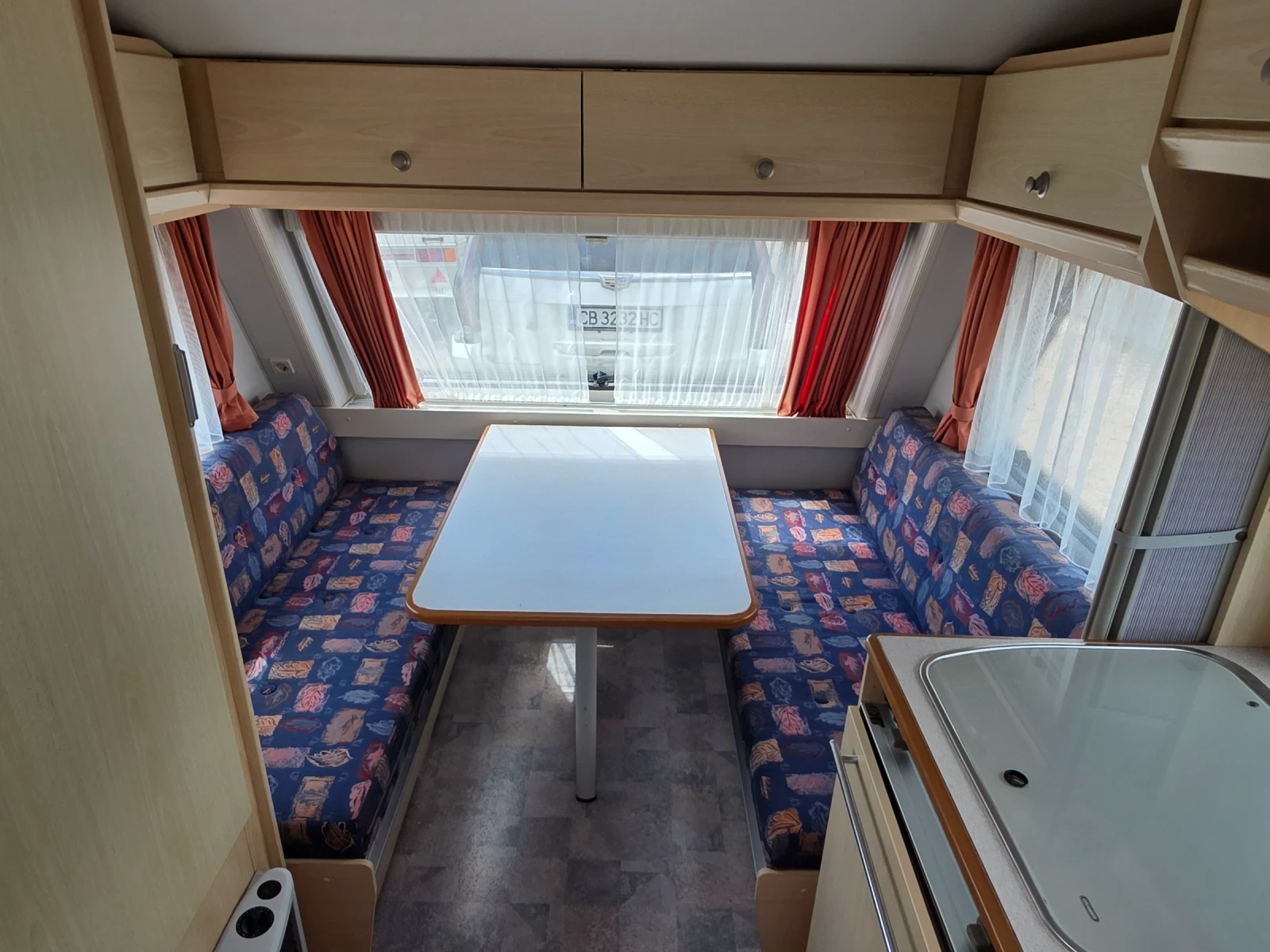 Каравана Adria KIP 44, снимка 8 - Каравани и кемпери - 54677604