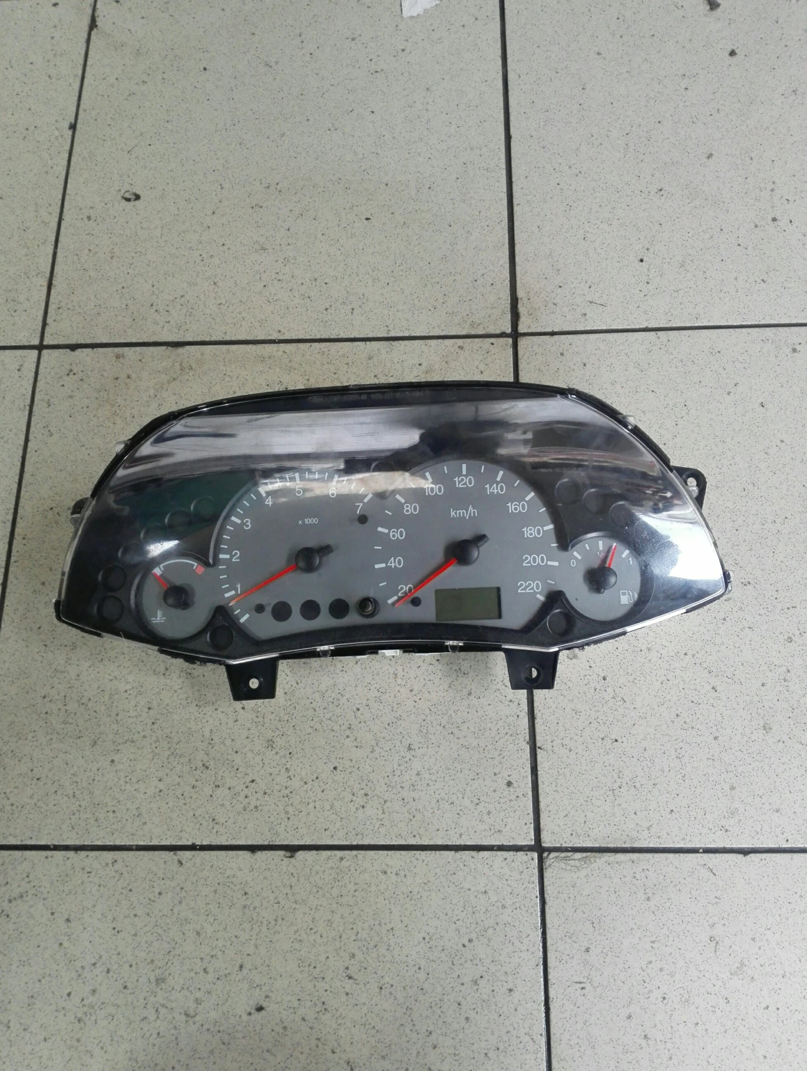 ���������� ���� ����� 1.6� 00�. | Mobile.bg � ����������� 1