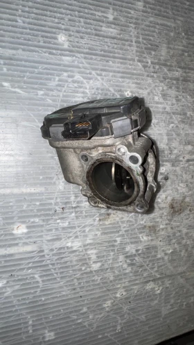 Дроселова Клапа за Ford Fiesta 2011 - 96.827.981.80  / 28107954, снимка 2 - Части - 52829073