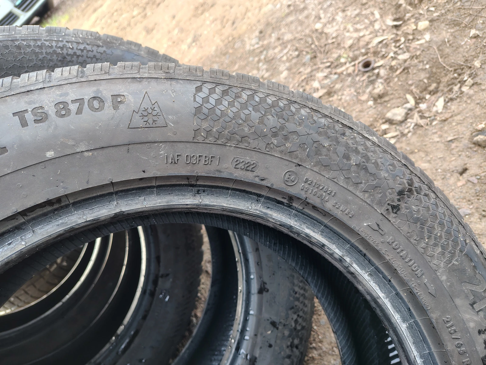 Гуми Зимни 215/65R17, снимка 6 - Гуми и джанти - 54088572