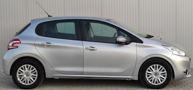 Peugeot 208 1.6HDI* 92к.с* , снимка 2 - Автомобили и джипове - 51418460
