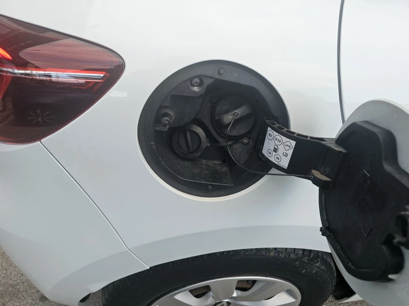 Renault Clio 1.0 TCe 90 Stop&Start LPG, снимка 13 - Автомобили и джипове - 52331950