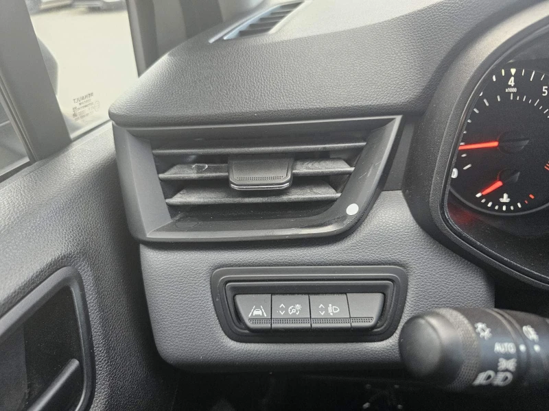 Renault Clio 1.0 TCe 90 Stop&Start LPG, снимка 10 - Автомобили и джипове - 52331950