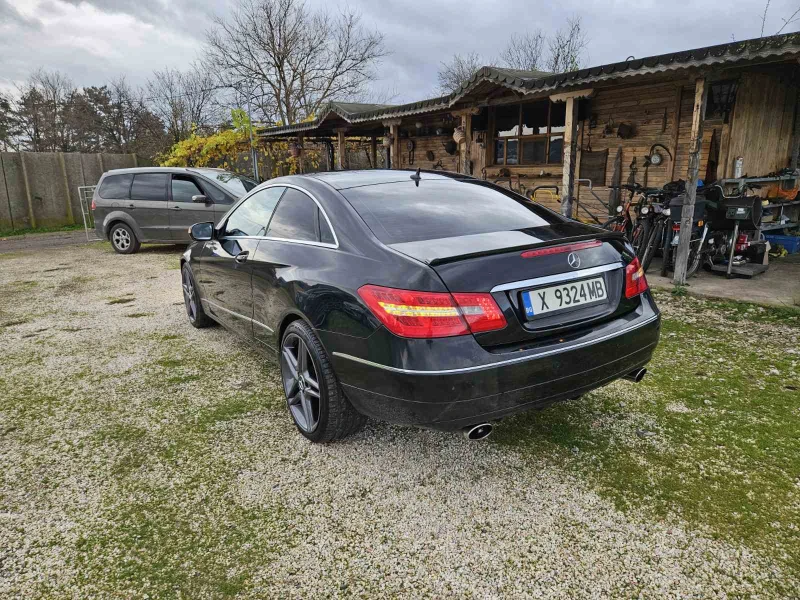 Mercedes-Benz E 250, снимка 4 - Автомобили и джипове - 52478090
